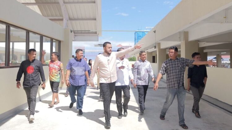 Wako Fadly Amran akan Siapkan Berbagai Hiburan dan Sarana Olahraga di Pasar Raya Fase VII 1 Wako Fadly Amran tidak Pasar Raya Fase VII, Jumat. (dok. Prokopim)