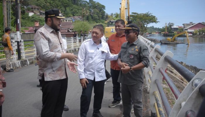 Dukung Iven HJK ke-356, Wako Fadly Amran Tinjau Pengerukan Sungai Batang Arau