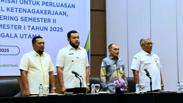 Wako Fadly Amran hearing dengan BPJS Tenaga Kerja. (dok. Prokopim)