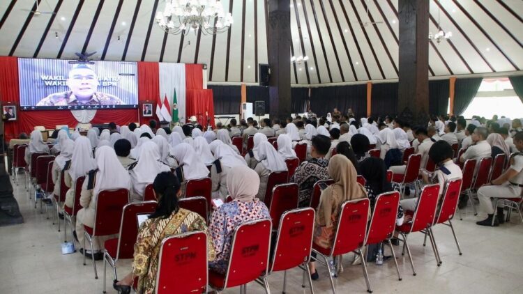 Buka Kuliah Umum PPTR, Wamen Ossy Tekankan Tata Kelola Agraria serta Tata Ruang yang Adil dan Berkelanjutan 1 Wamen Ossy buka kuliah umum PPTR. (dok. istimewa)