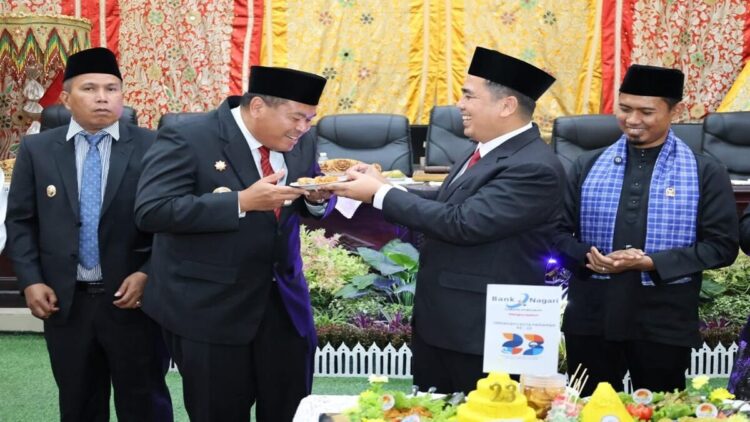 HUT ke-23 Kota Pariaman, Wako Soroti Capaian Infrastruktur hingga Program Unggulan 1 Pemko Pariaman merayakan HUT Kota Pariaman ke-23. (Foto: Ist)