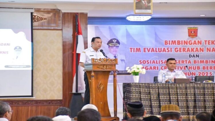 Wakil Bupati Agam Muhammad Iqbal membuka secara resmi sosialisasi dan bimbingan teknis nagari atau desa creative hub berbasis masjid. Dok ANTARA/HO/Humas Pemkab Agam
