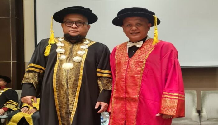 Konsisten Perjuangkan Keadilan, Pengacara Boy London Dianugerahi Doktor Honoris Causa AUI Malaysia