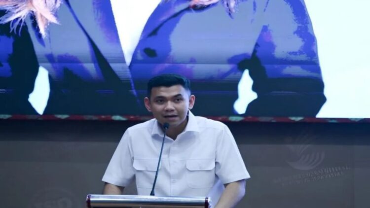 Kemkomdigi Pastikan Internet Lancar Dukung Pembelajaran Digital di Sekolah Rakyat 1 Staf Khusus Menteri Komunikasi dan Digital Alfreno Kautsar Ramadhan menyatakan pihaknya memastikan ketersediaan akses internet untuk mendukung proses belajar mengajar di Sekolah Rakyat sebagai wujud komitmen pemerintah menghadirkan pendidikan yang setara dan terhubung secara digital. (ANTARA/HO-Kementerian Komunikasi dan Digital)