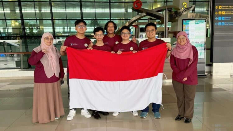 Empat Siswa Terbaik Wakili Indonesia di Ajang International Chemistry Olympiad 2025 1 Empat siswa SMA terpilih resmi mewakili Indonesia dalam International Chemistry Olympiad (IChO) ke-57 yang berlangsung pada 5–14 Juli 2025 di Dubai, Uni Emirat Arab. (Foto: Dok Kemendikdasmen)