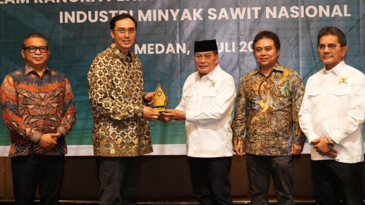 Panen Apresiasi, Transformasi Digital PalmCo Dapat Dukungan DPR RI 1 Kunjungan komisi VI ke PalmCo. (dok. istimewa)