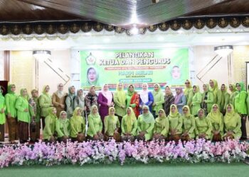 Pelantikan pengurus ahli rias pengantin se-Kota Pariaman. (dok. istimewa)