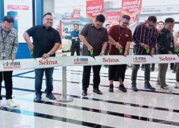 Pembukaan ritel SELMA dan INFORMA di Basko City Mall. (dok. istimewa)