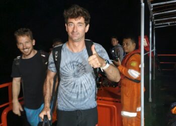 Kapal Bocor di Perairan Pulau Nyamuk, SAR Padang Evakuasi 16 Penumpang