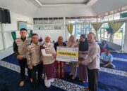 YBM PLN UP3 Padang Salurkan Bantuan Pendidikan kepada 18 Orang Mustahiq