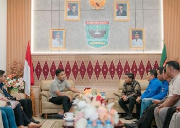 Pertemuan Wagub Vasko dengan Wako Sibolga dan jajaran DPRD. (dok. adpsb)