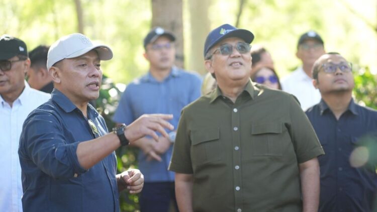 BPK RI Apreasiasi Pengelolaan Kopi Ijen oleh PalmCo, Siap Bawa Java Coffee Mendunia 1 Pimpinan BPK RI kunjungi PTPN PalmCo untuk mengecek langsung proses pengolahan Kopi Ijen PalmCo. (dok. istimewa)