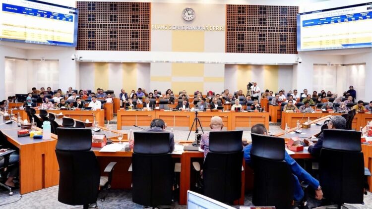 Rapat Kementerian ATR/BPN dengan Banggar DPR RI terkait PNBP 2026. (dok. Humas)