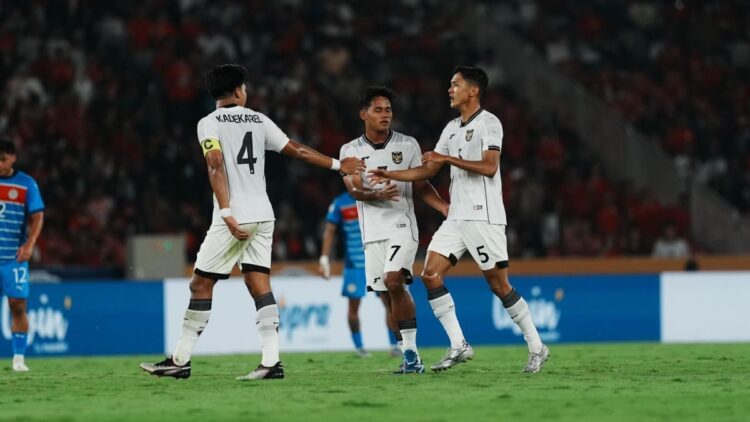 Gol Bunuh Diri Filipina Bawa Timnas Indonesia Taklukkan Filipina 1-0 di Piala AFF U-23 1 Selebrasi pemain TImnas U-23 usai gol bunuh diri dari Filipina. (dok. VOA)