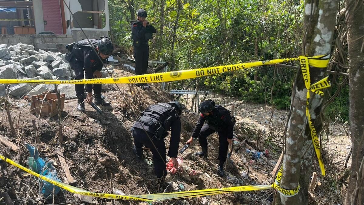 Tim Jibom Polda Sumbar amankan ratusan detonator listrik di Limapuluh Kota. (dok. Bidhumas)