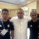 Andre Rosiade didampingi dua ofisial PSM mengecek locker room jelang laga melawan Semen Padang FC. (dok. istimewa)