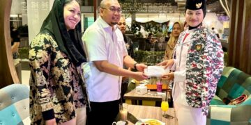 Andre Rosiade Beri Reward Lulu, Siswi SMA Dharmasraya yang jadi Anggota Paskibraka Nasional