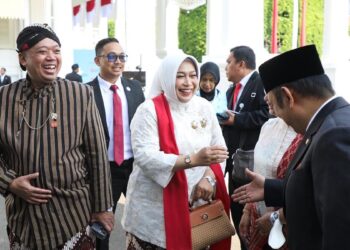 Menteri Nusron dan Wamen Ossy Ikuti Seluruh Rangkaian Upacara Peringatan Hari Kemerdekaan RI ke-80 4 Menteri ATR/BPN saat upacara HUT RI ke-80. (dok. istimewa)