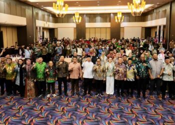 Sampaikan Orasi Kebangsaan di Rakor Regional KAHMI, Menteri Nusron: Penting untuk Mengambil Keputusan secara Adil 5 Sampaikan Orasi Kebangsaan di Rakor Regional KAHMI, Menteri Nusron: Penting untuk Mengambil Keputusan secara Adil