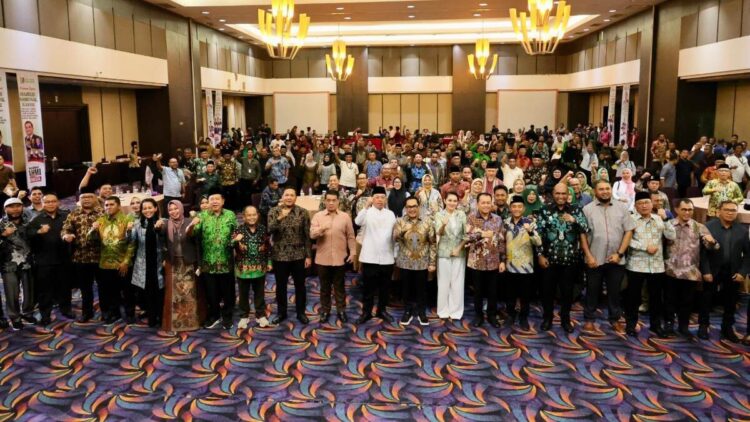 Menteri Nusron di Raker Regional KAHMI