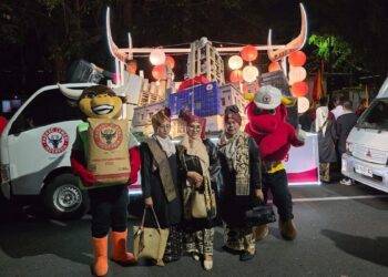 Semen Padang ikut dalam pawai telong-telong HJK ke-356 kota Padang. (dok. istimewa)