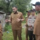 Wako Fadly Amran berkoordinasi dengan warga di SD Pasa Laban Bungus. (dok. Prokopim)