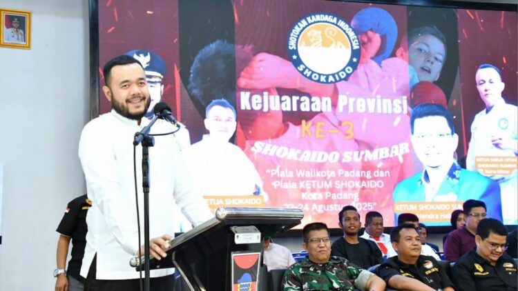 Wako Fadly Amran Buka Kejurprov Shokaido Sumbar, Diikuti 350 Atlet se-Sumbar 1 Wako Fadly Amran bukan Kejurprov Shokaido 2025. (dok. Prokopim)