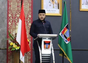 Wako Fadly Amran di sidang paripurna DPRD Padang. (dok. Prokopim)
