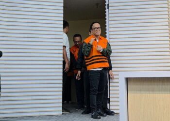 Wamenaker resmi jadi tersangka korupsi dan berompi oranye. (dok. istimewa)