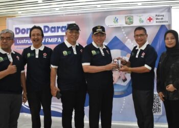 Wawako Maigus Nasir Hadiri Lustrum XIV FMIPA Unand dan Beri Apresiasi 17 Wawako Maigus Nasir hadir di Lustrum XIV FMIPA Unand. (dok. istimewa)