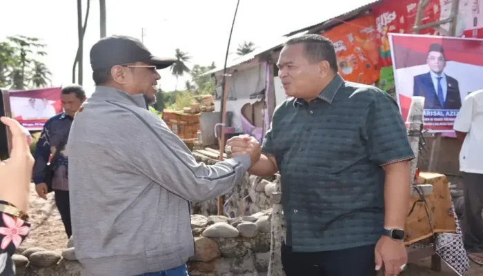 Wako Pariaman Dampingi Arizal Azis Bangun RTLH di Kelurahan Karan Aur