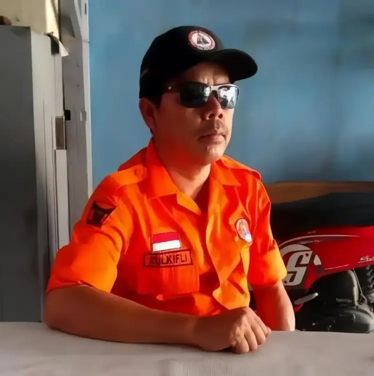 Pendiri Forum Pengurangan Risiko Bencana Kota Padang Zulkifli yang juga penerima pin Warga Kehormatan Kota Padang tahun 2013. (Foto: Dok. Pribadi)