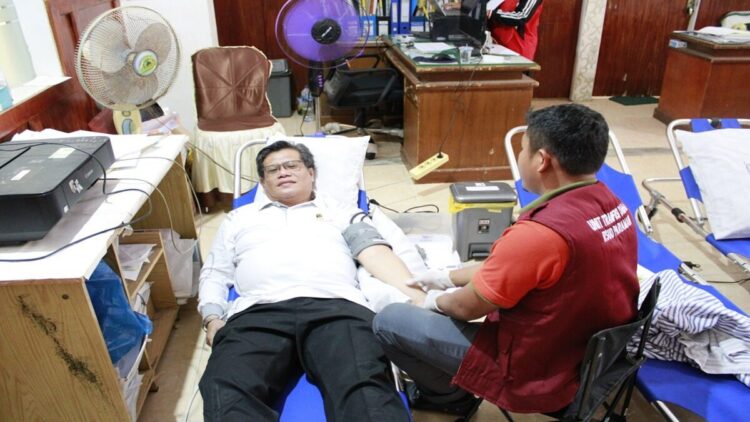 Kemenag Pariaman menggelar donor darah dan bazar sambut HUT ke-80 RI. (Foto: Ist)