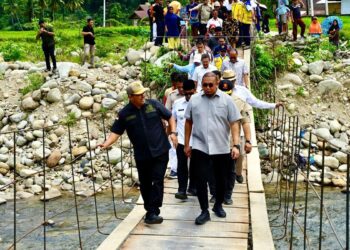 Tiga Jembatan Gantung Dibangun di Pessel, Andre Rosiade: Ini Bukti Kehadiran Pemerintah Pusat