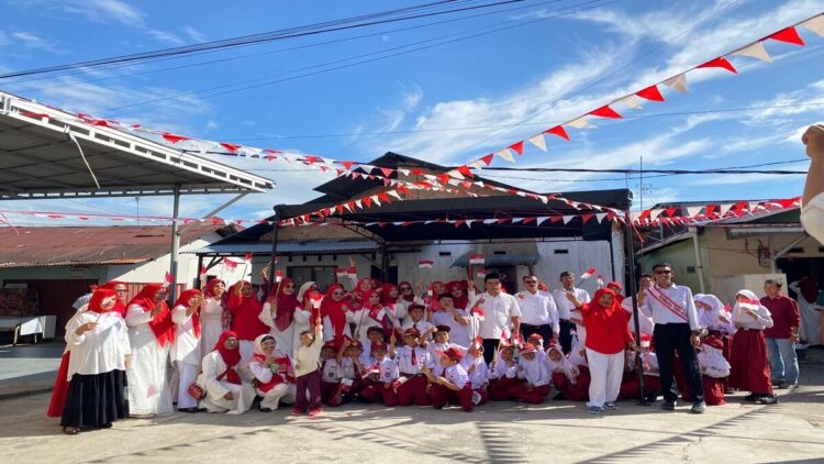 Warga Kampung Baru Berok Gelar Upacara HUT RI ke-80, Generasi Muda Diminta Jauhi Narkoba-Judi Online 1 Warga Kampung Baru Berok RW VI, Kelurahan Kurao Pagang, Kecamatan Nanggalo melaksanakan upacara HUT RI ke-80. (Foto: Ist)