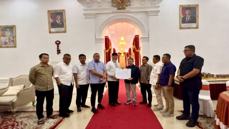 Andre Rosiade bertemu Gubernur Sumbar terkait kelanjutan pembangunan tol Sicincin-Bukittinggi. (Foto: Ist)