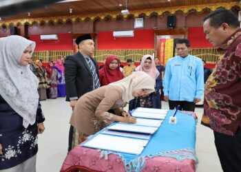 Wali Kota Pariaman Lantik 104 Pejabat, Tekankan Kinerja dan Integritas 2 Wali Kota Pariaman Lantik 104 Pejabat, Tekankan Kinerja dan Integritas