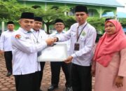 Penghulu di Pasaman Rela Seberangi Sungai demi Nikahkan Warga, Kemenag Sumbar Beri Penghargaan