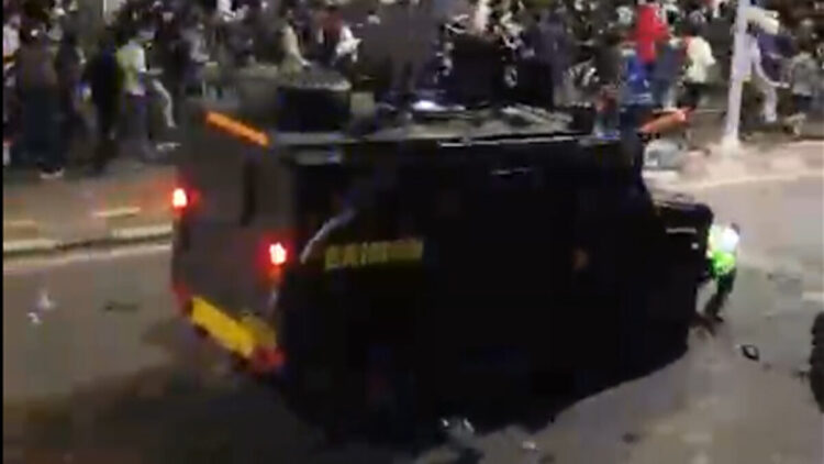 Tujuh Anggota Brimob di Insiden Rantis Ditetapkan Melanggar Kode Etik Kepolisian 1 Insiden rantis. (dok. istimewa)