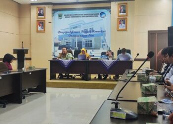 Jumpa pers tentang pelaksanaan International Symposium "We Are Site Managers" di Aula Diskominfotik Sumbar, Selasa (19/8/2025). (dok. istimewa)