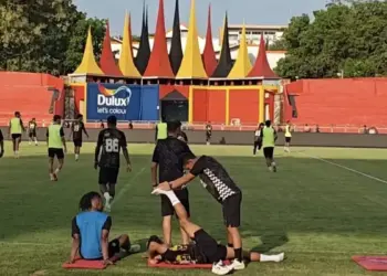 Latihan pemain Semen Padang FC jelang laga perdana melawan Persib Bandung. (dok. Radarsumbar.com)