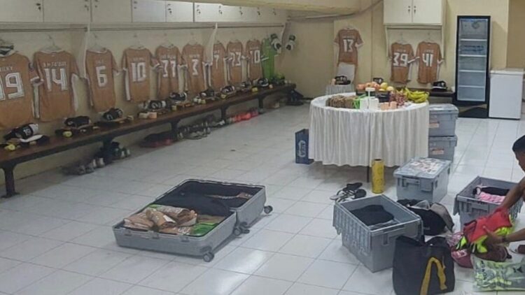 Ruang Ganti GHAS Jadi Sorotan Usai Laga Semen Padang FC Kontra Dewa United, Ini Jawaban Manajemen 1 locker room Dewa United di Stadion GHAS