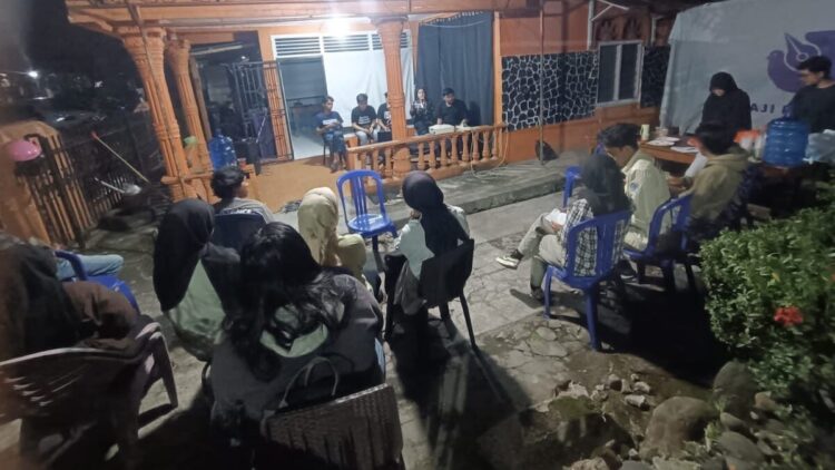 Nonton bareng AJI Padang dan Interes. (dok. istimewa)