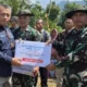 Penyerahan bantuan untuk TMMD di Solok Selatan dari Semen Padang. (dok. istimewa)