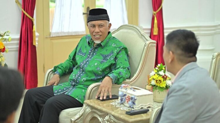 Gubernur Mahyeldi komitmen berantas tambang ilegal. (dok. istimewa)