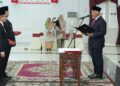 Gubernur Mahyeldi lantik dua pejabat di lingkup Pemprov Sumbar. (dok. adpsb)