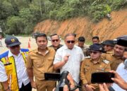 Tinjau Jalan Rusak Payakumbuh-Sitangkai, Andre Rosiade: Segera Diperbaiki dengan Dana IJD Rp75 Miliar secara Multiyear