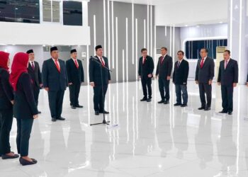 Menteri Nusron lantik pejabat di Kementerian ATR/BPN. (dok. istimewa)