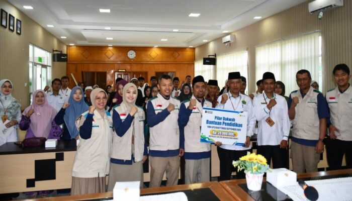 YBM PLN UP3 Bukittinggi Bersama Kemenag Bukittinggi Salurkan Bantuan Pendidikan untuk Generasi Muda Raih Pendidikan Internasional