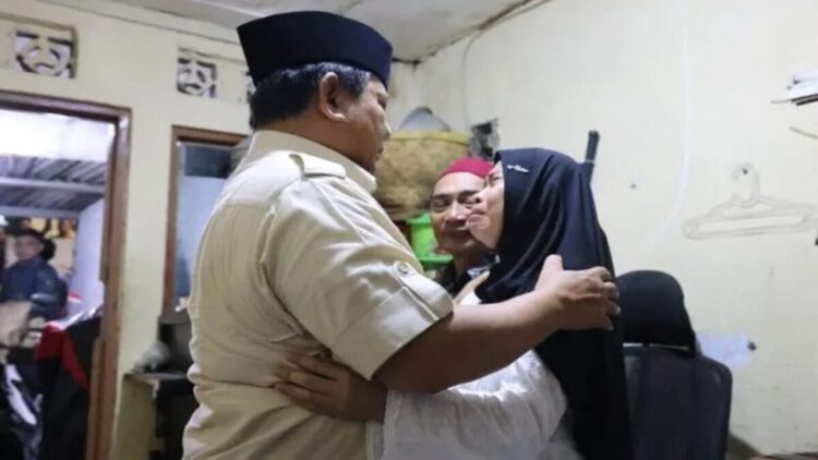 Presiden Prabowo saat melayat ke rumah duka Affan Kurniawan. (Ist)
